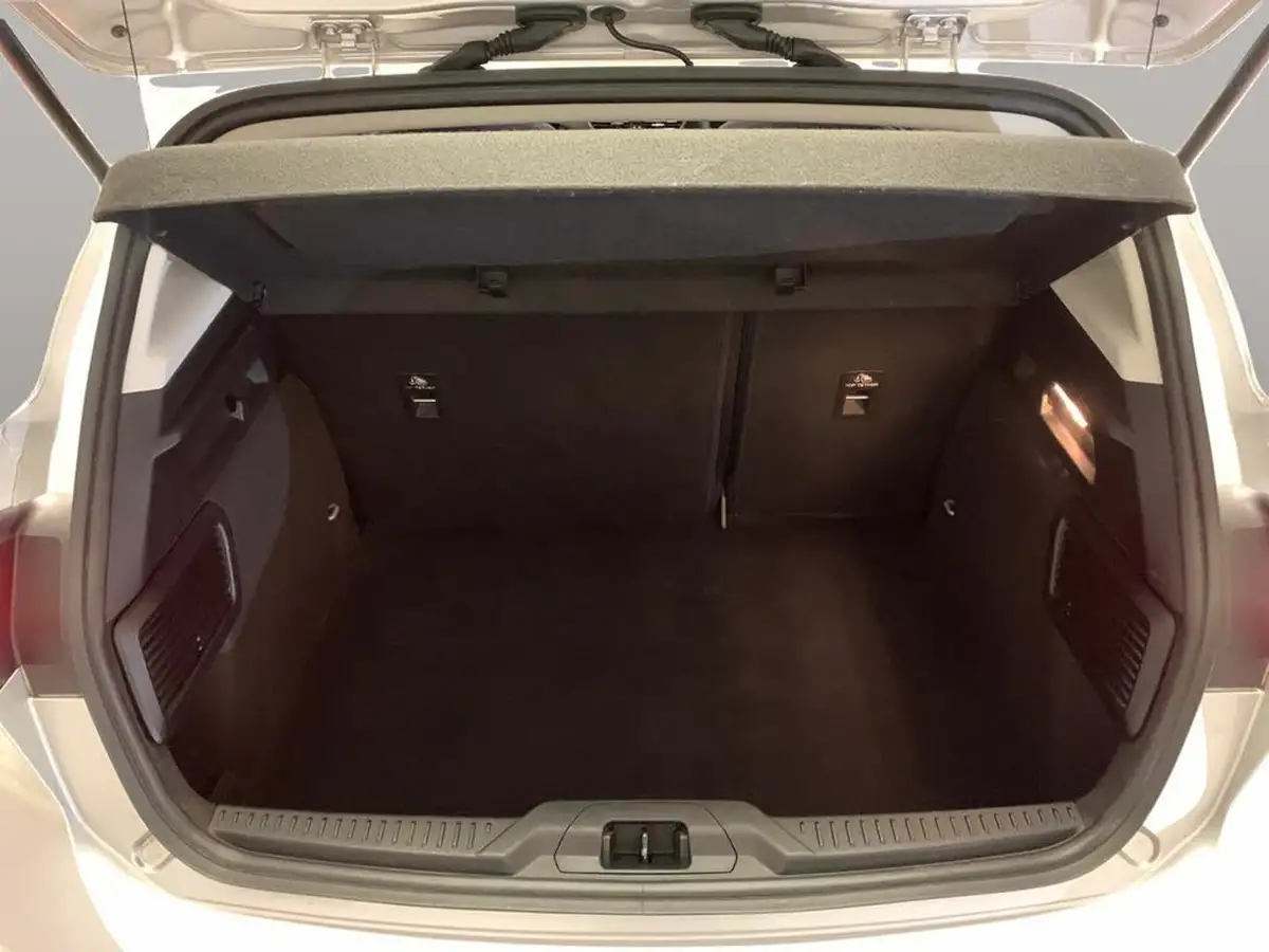 2021-ford-focus-15-titanium-edition-hatchback-big-40