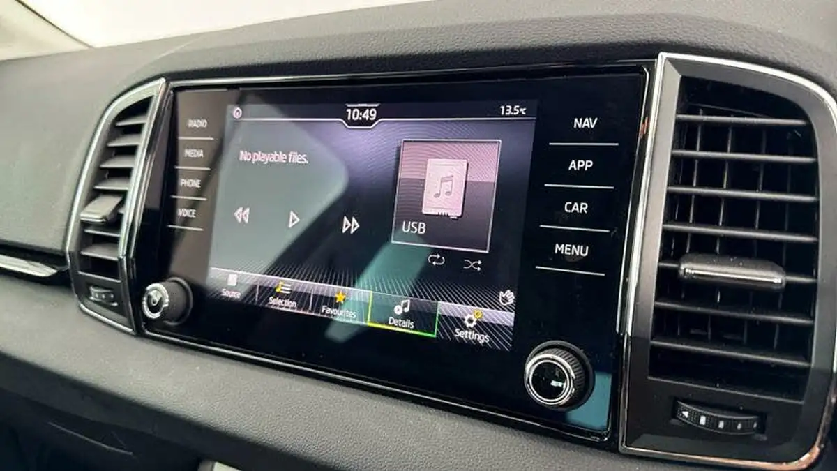2022-skoda-karoq-10-tsi-se-l-big-12