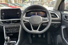 2024-volkswagen-t-roc-10-tsi-life-110ps-small-13