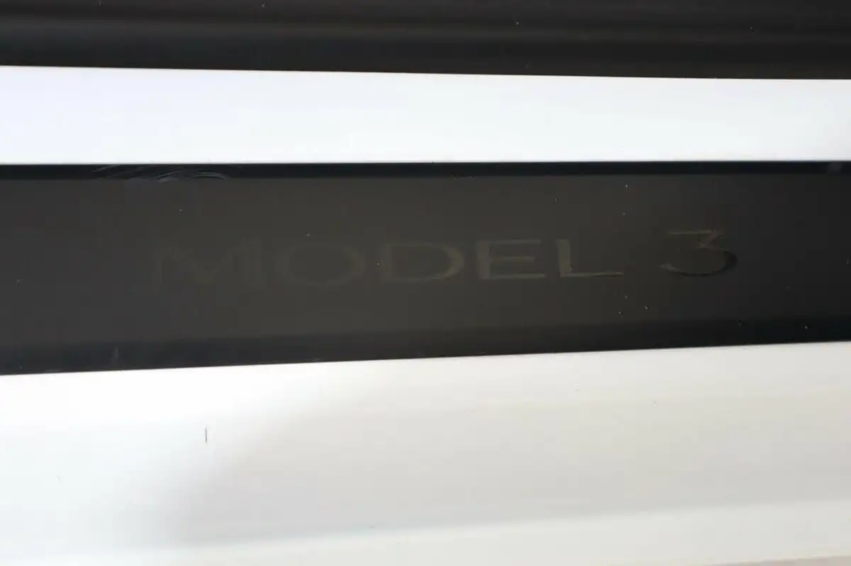 2021-tesla-model-3-e-long-range-4x4-big-60