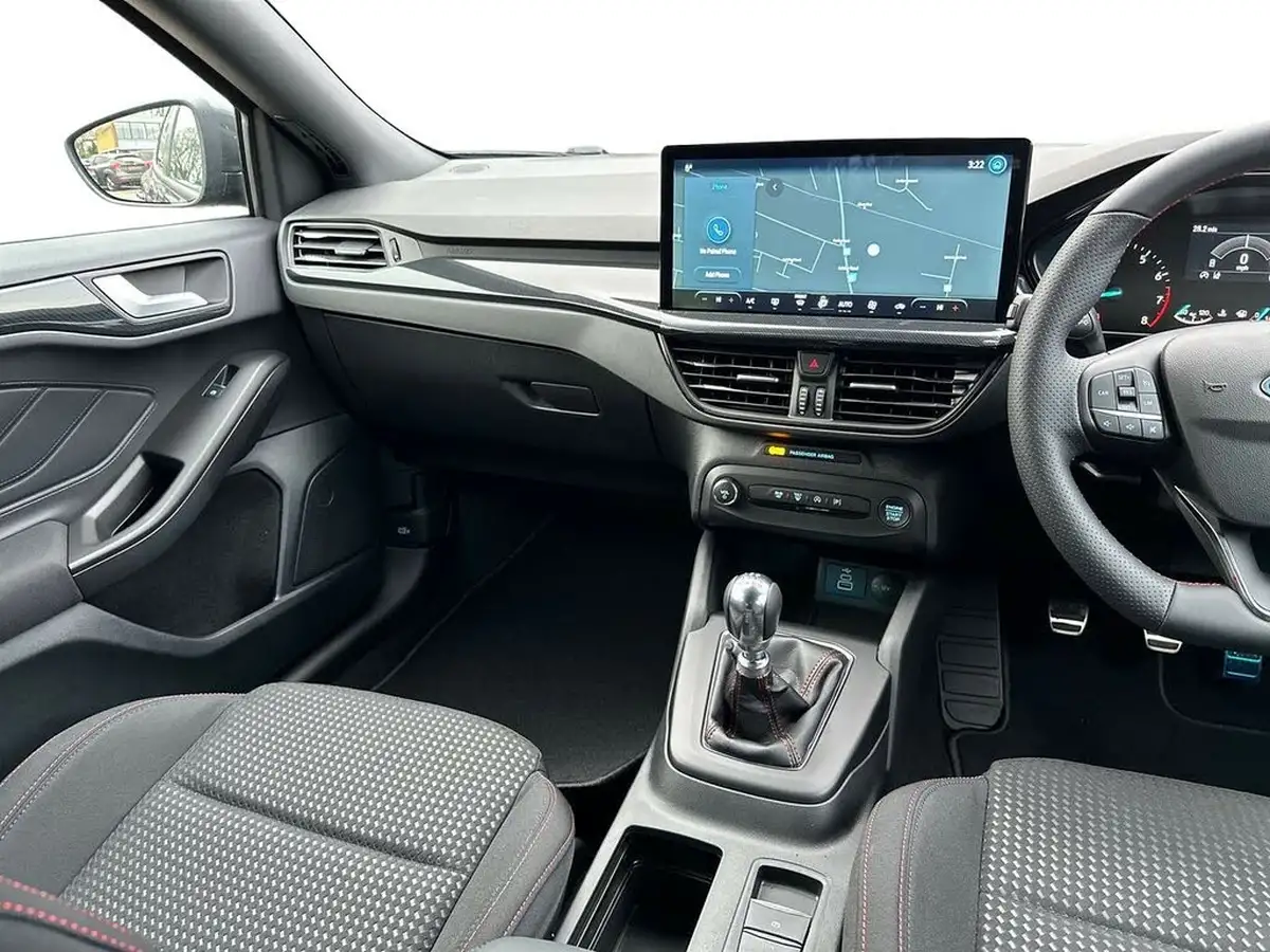 2025-ford-focus-10t-st-line-125ps-hatchback-big-19