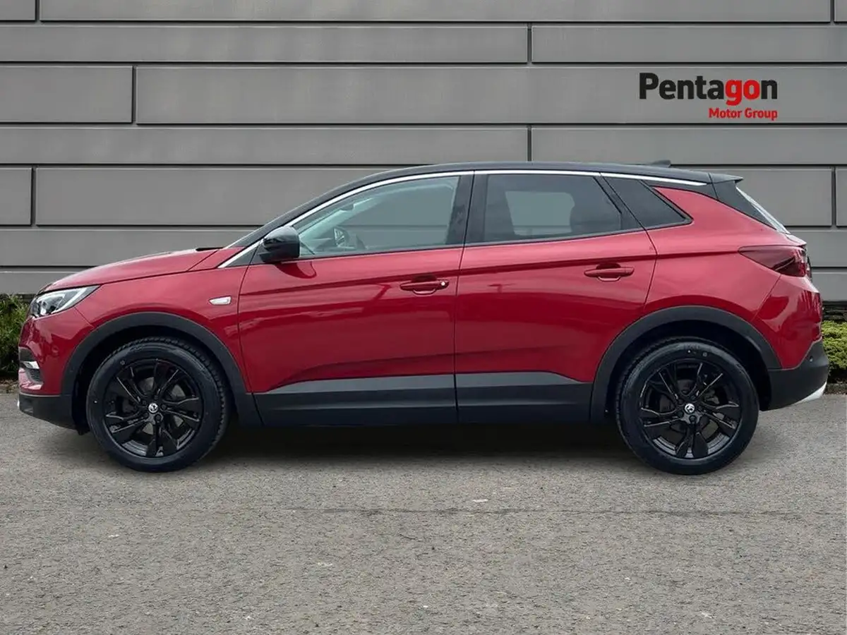 2021-vauxhall-grandland-x-12-sri-nav-big-14