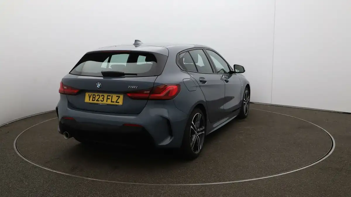 2023-bmw-1-series-15-118i-m-sport-lcp-dct-big-55
