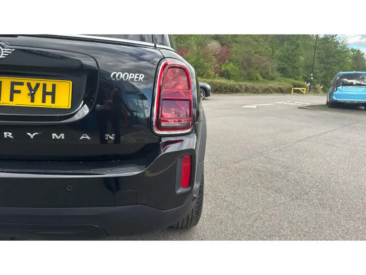 2021-mini-countryman-15-cooper-classic-auto-big-39