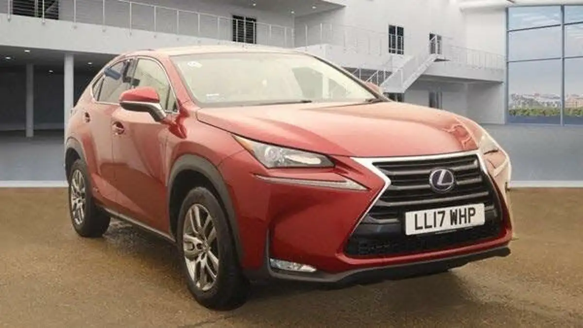 2017-lexus-nx-300h-25-luxury-big-0