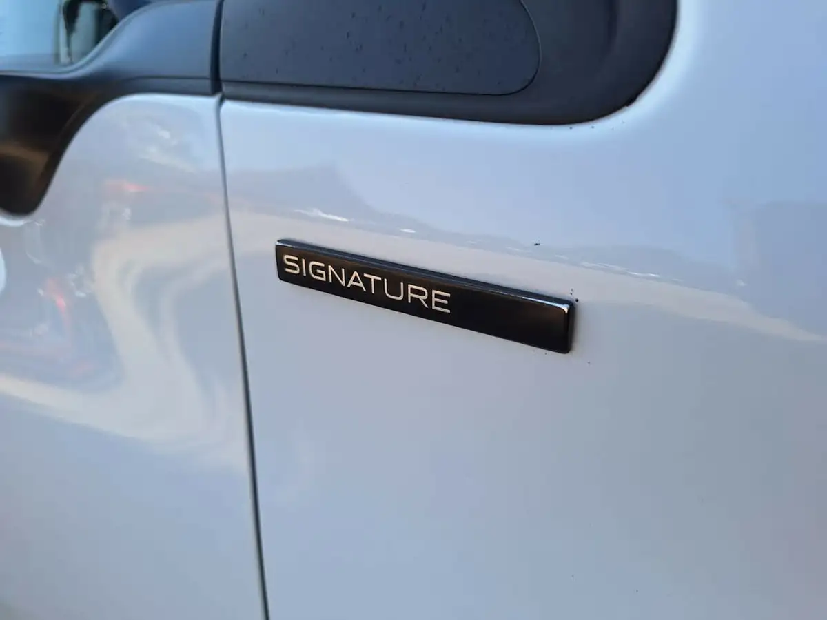 2019-peugeot-208-12-puretech-signature-big-9