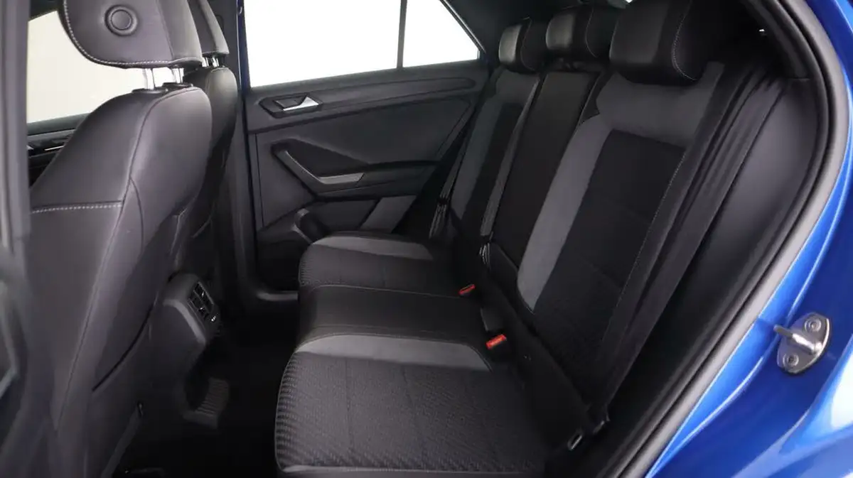 2019-volkswagen-t-roc-16tdi-r-line-big-15