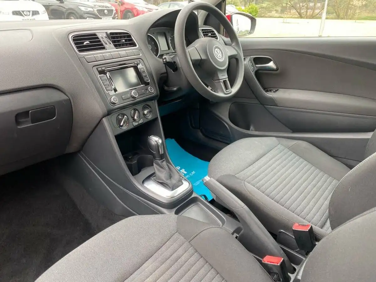 2014-volkswagen-polo-14-match-edition-3d-dsg-big-26