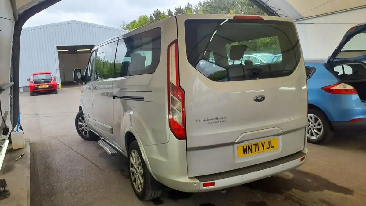 2021-ford-tourneo-custom-20tdci-320-l1-zetec-130pseu6dt-auto-big-4