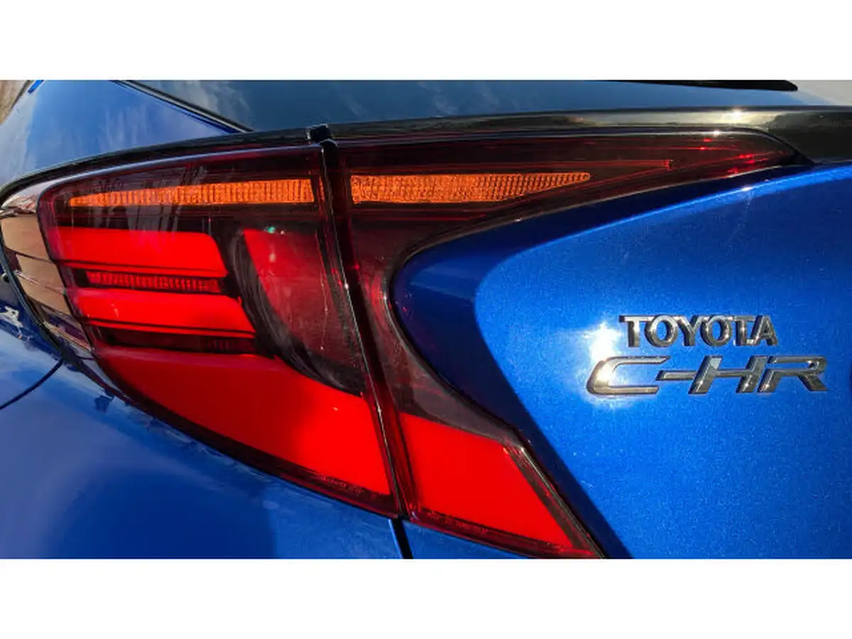 2022-toyota-c-hr-18-vvt-i-gr-sport-big-22