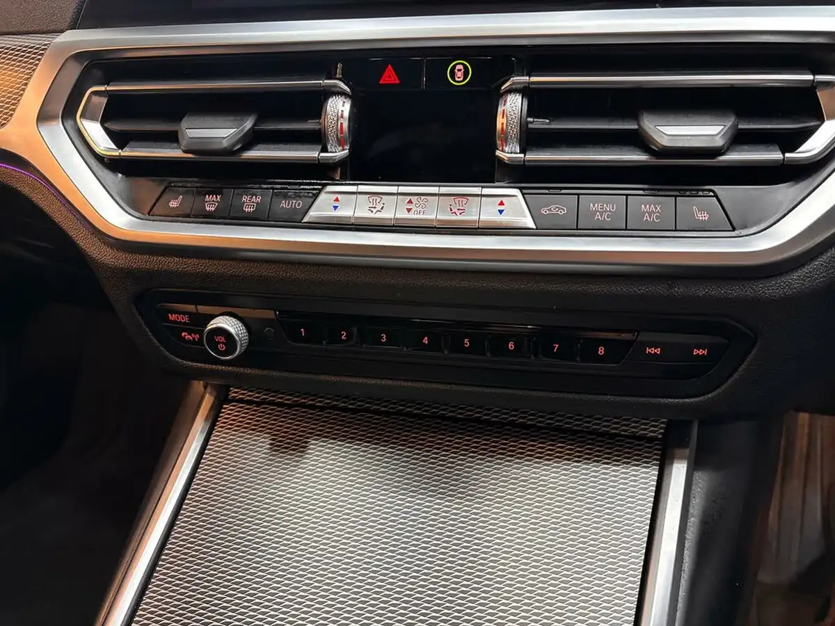 2020-bmw-3-series-20-330e-m-sport-saloon-4d-big-43