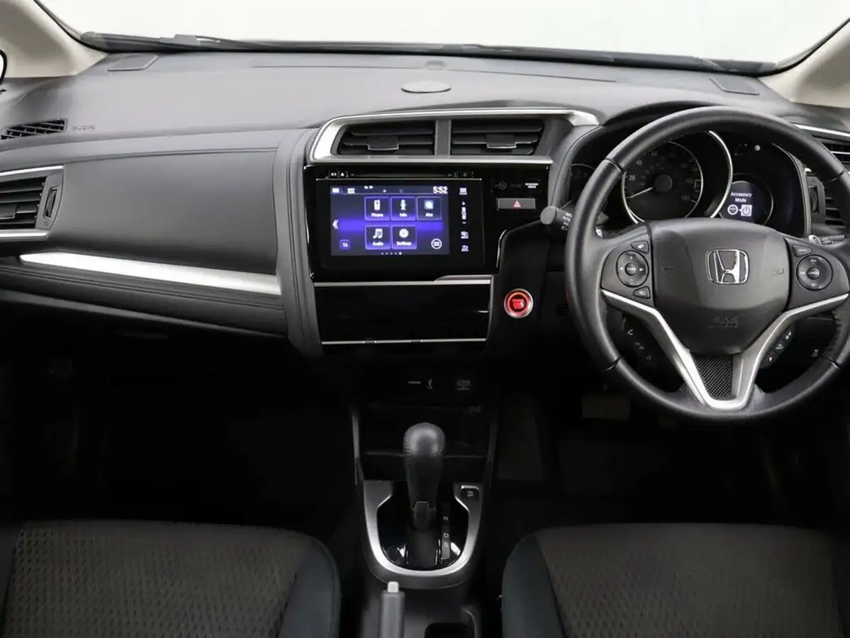 2020-honda-jazz-13-i-vtec-ex-cvt-big-10