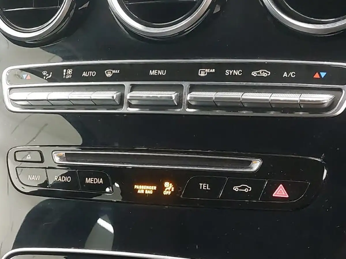 2018-mercedes-benz-glc-class-21d-glc220d-sport-ss-station-wagon-5d-big-15