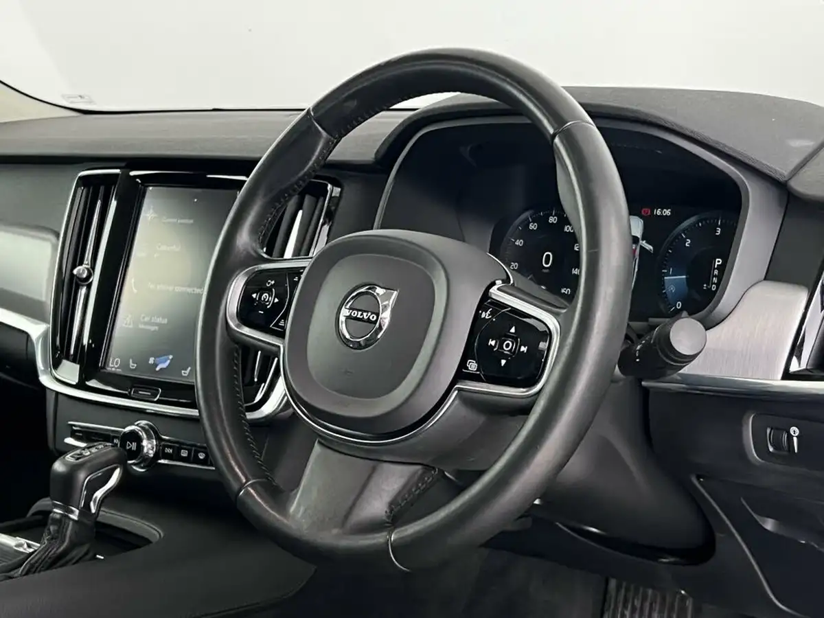 2020-volvo-s90-20td-d4-momentum-plus-big-20