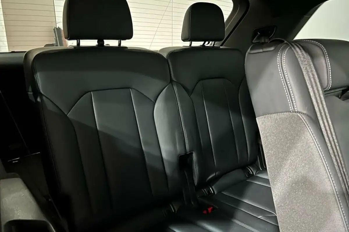 2023-audi-q7-30-55-tfsi-black-edition-big-24