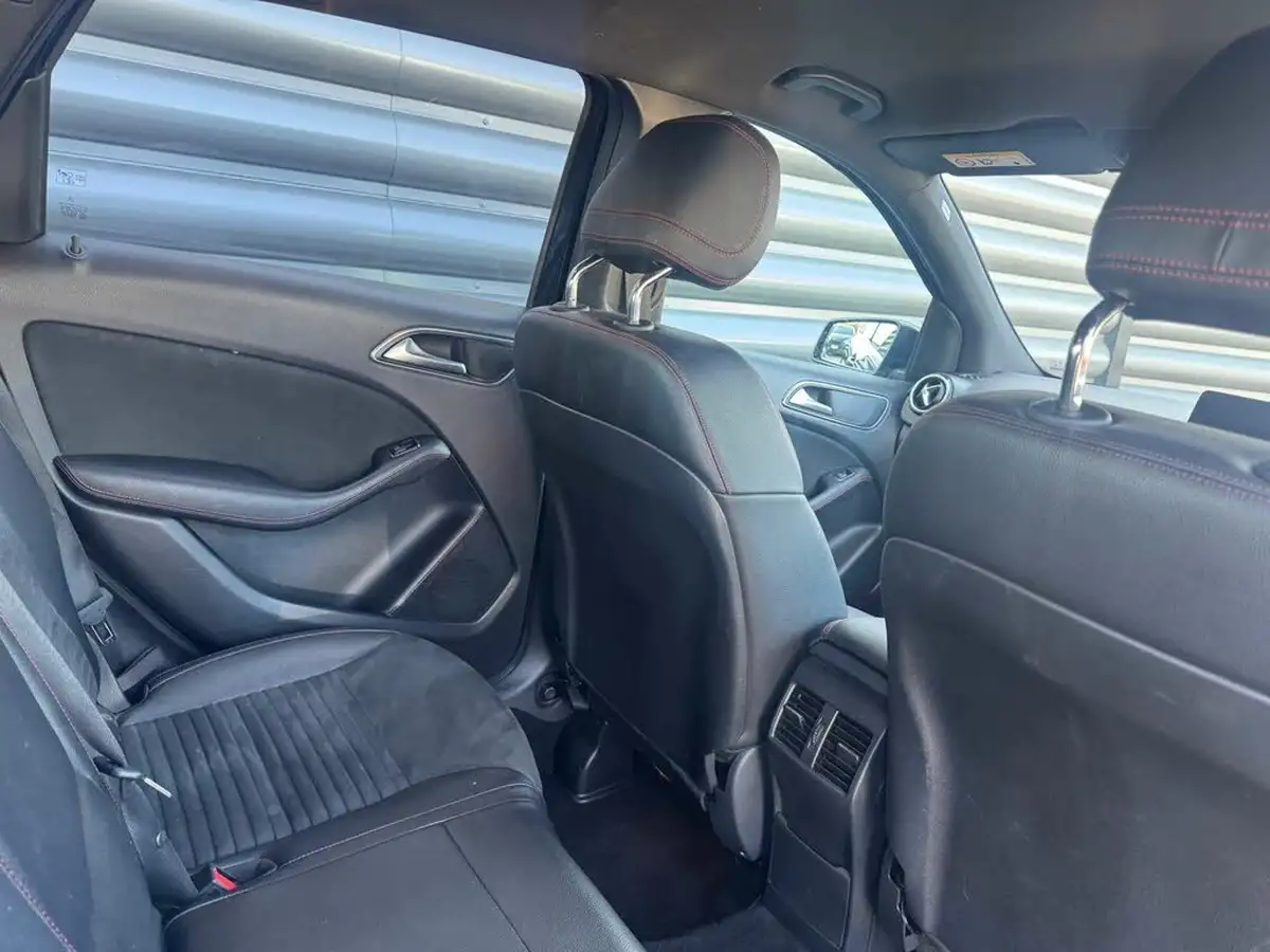 2018-mercedes-benz-b-class-16-b180-amg-line-122ps-ss-7g-dct-big-31