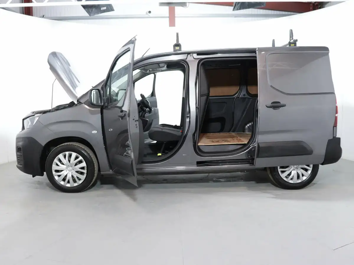 2019-peugeot-partner-16bluehdi-1000-professional-big-38