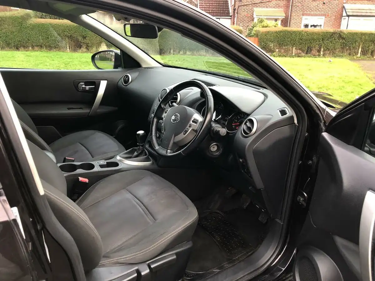2012-nissan-qashqai-15td-acenta-big-12