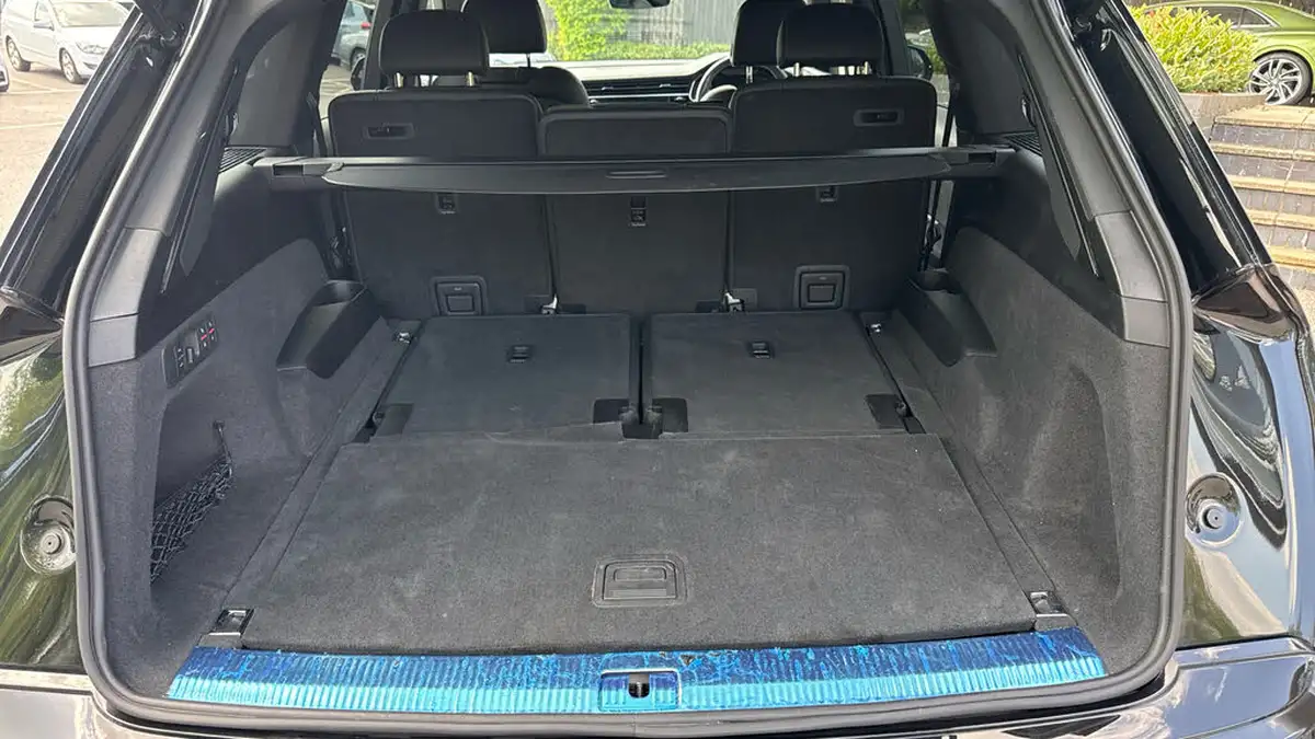 2022-audi-q7-30-55-tfsi-black-edition-big-27