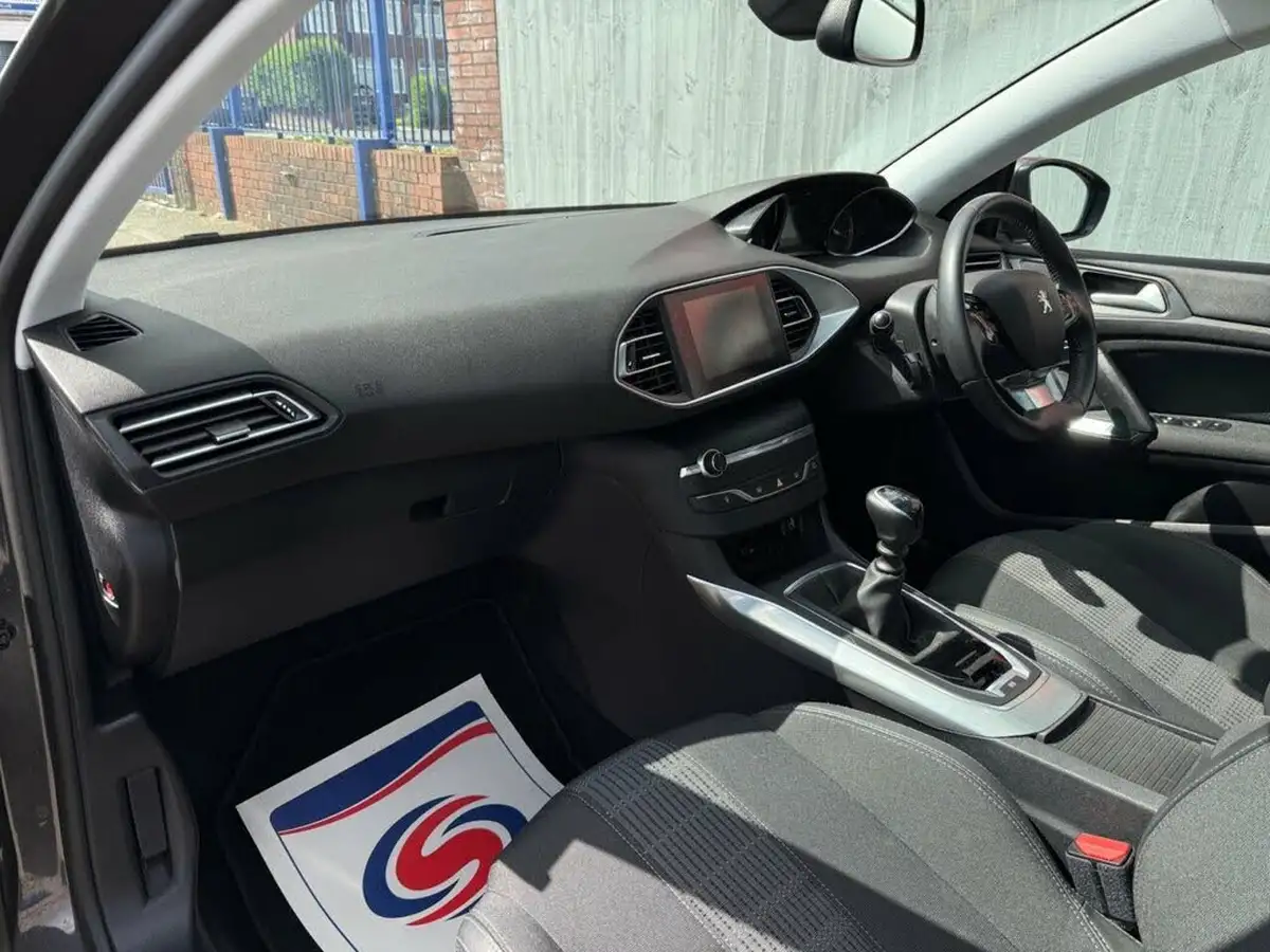 2020-peugeot-308-12-puretech-allure-130bhp-big-38