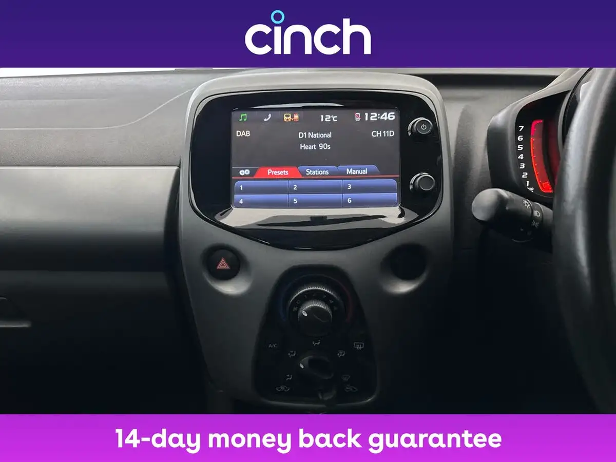 2019-toyota-aygo-10-vvt-i-x-play-big-16