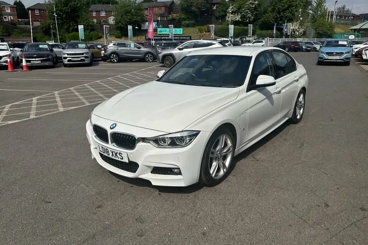 2018-bmw-3-series-20-330e-m-sport-big-37