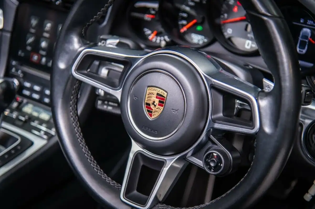 2016-porsche-911-30-carrera-s-cabriolet-pdk-big-21