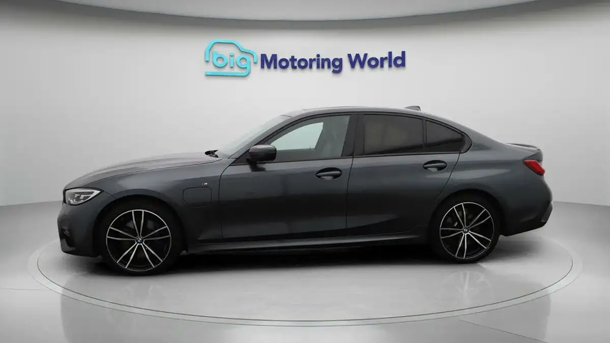 2020-bmw-3-series-20-330e-m-sport-tech-pack-saloon-4d-big-4