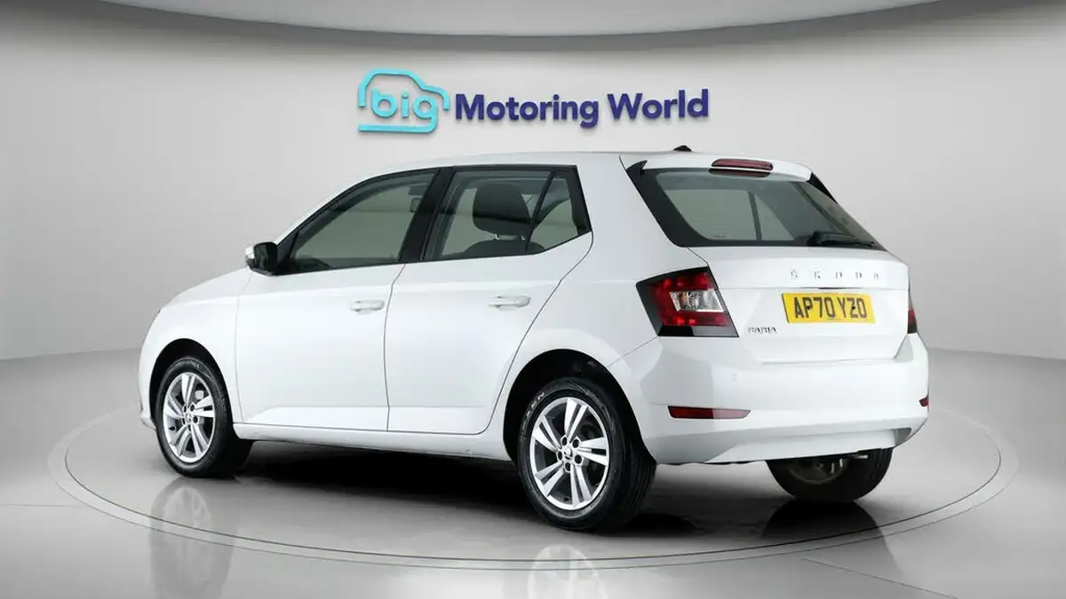 2020-skoda-fabia-10-mpi-se-60ps-hatchback-big-5