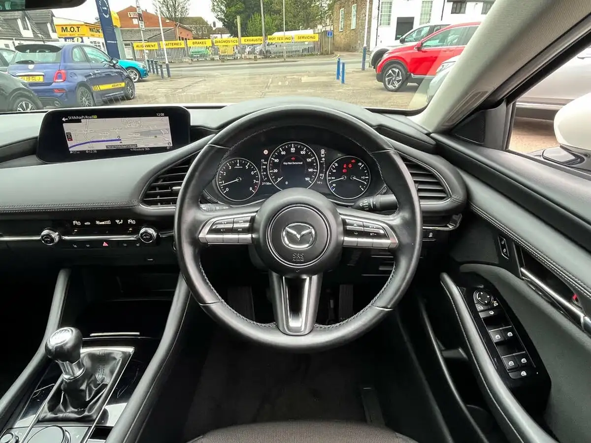 2022-mazda-mazda3-20-sport-lux-186ps-saloon-4d-big-9