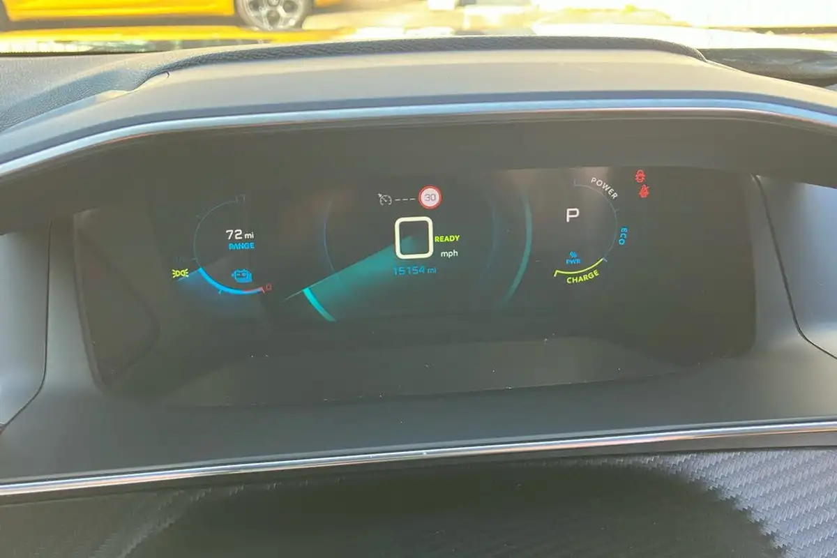 2023-peugeot-2008-suv-e-allure-premium-big-52