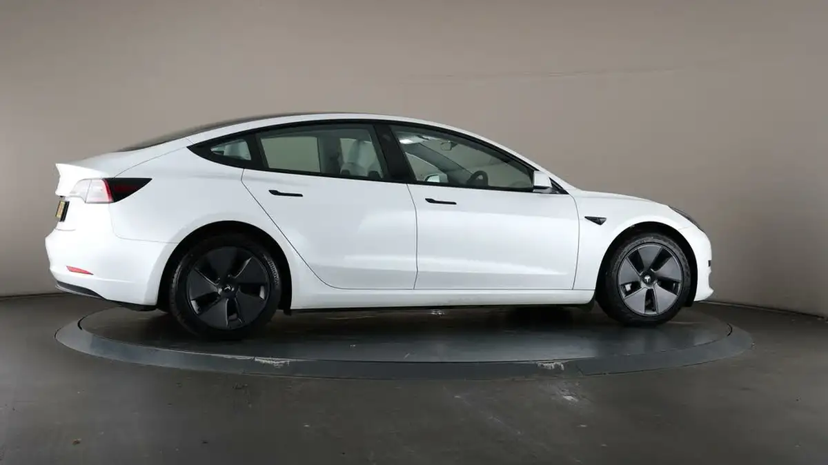 2021-tesla-model-3-e-standard-plus-big-61