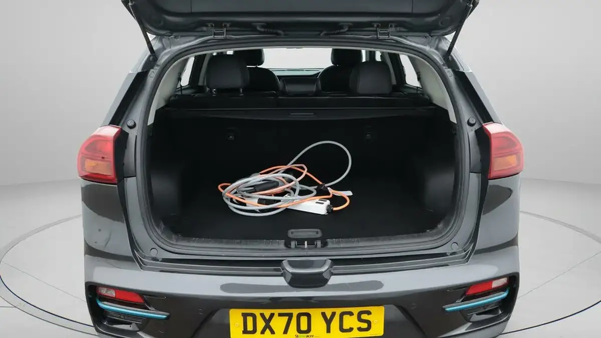 2021-kia-e-niro-ev-3-big-17