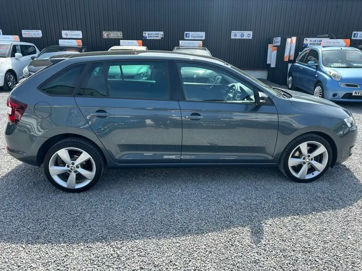2015-skoda-rapid-spaceback-12-tsi-se-sport-big-10