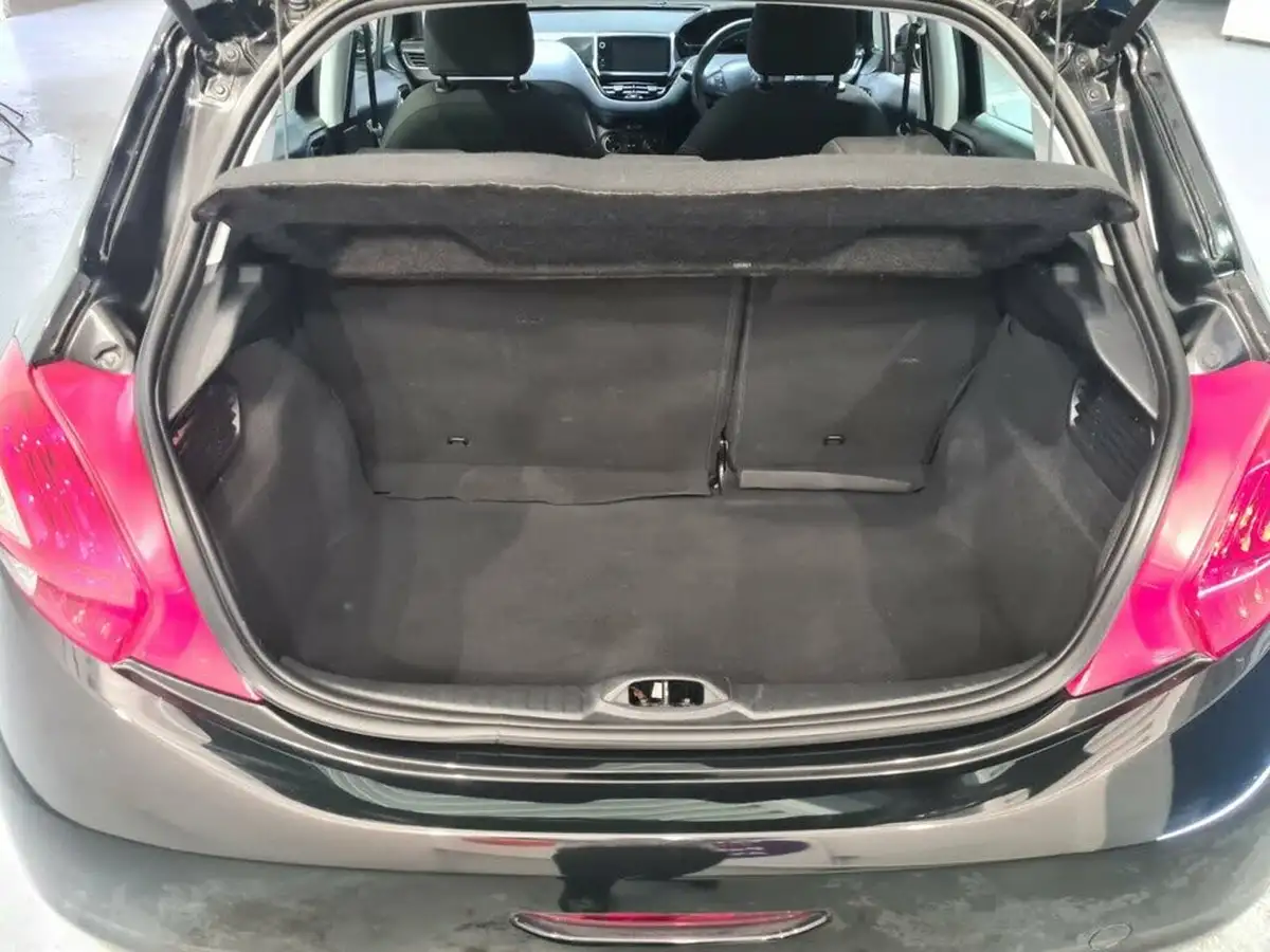 2015-peugeot-208-12-puretech-active-5d-big-12