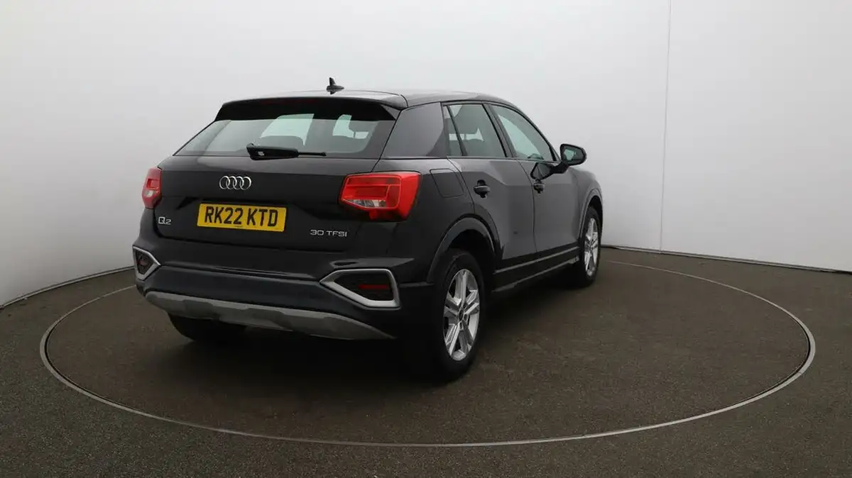2022-audi-q2-10-30-tfsi-sport-big-51