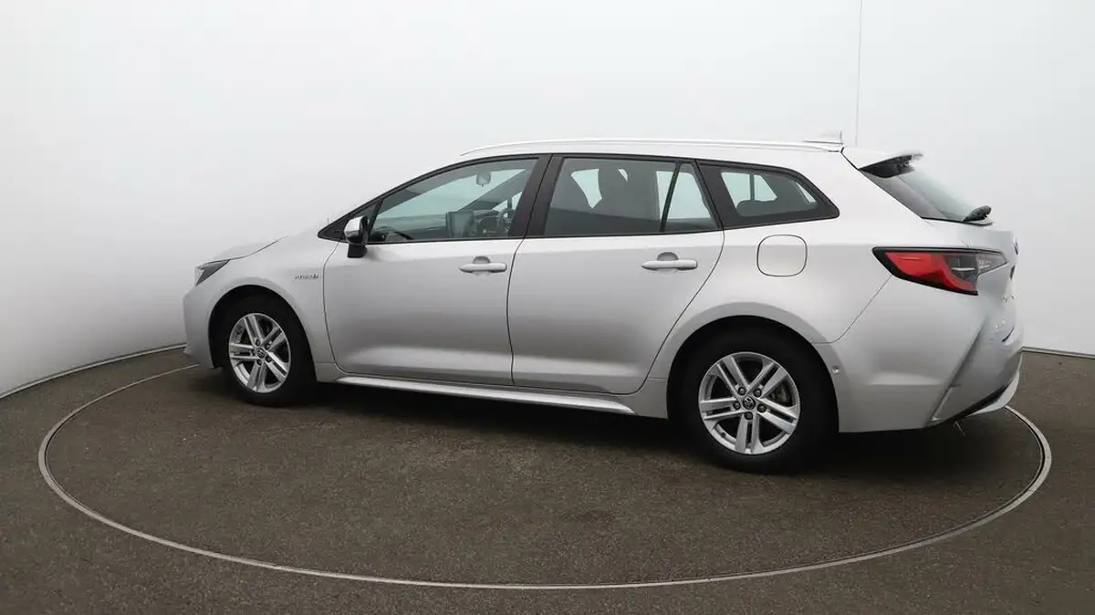 2021-toyota-corolla-18-vvt-i-icon-tech-spare-wheel-touring-sports-5d-big-46