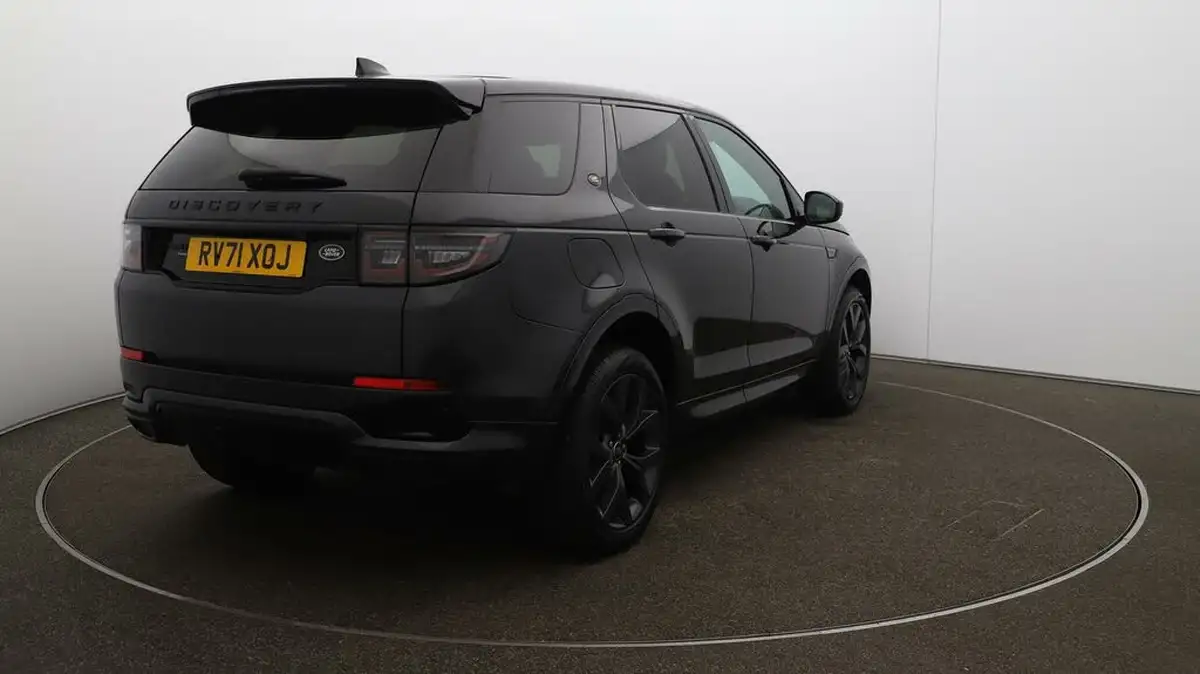 2022-land-rover-discovery-sport-15-p300e-r-dynamic-hse-big-56