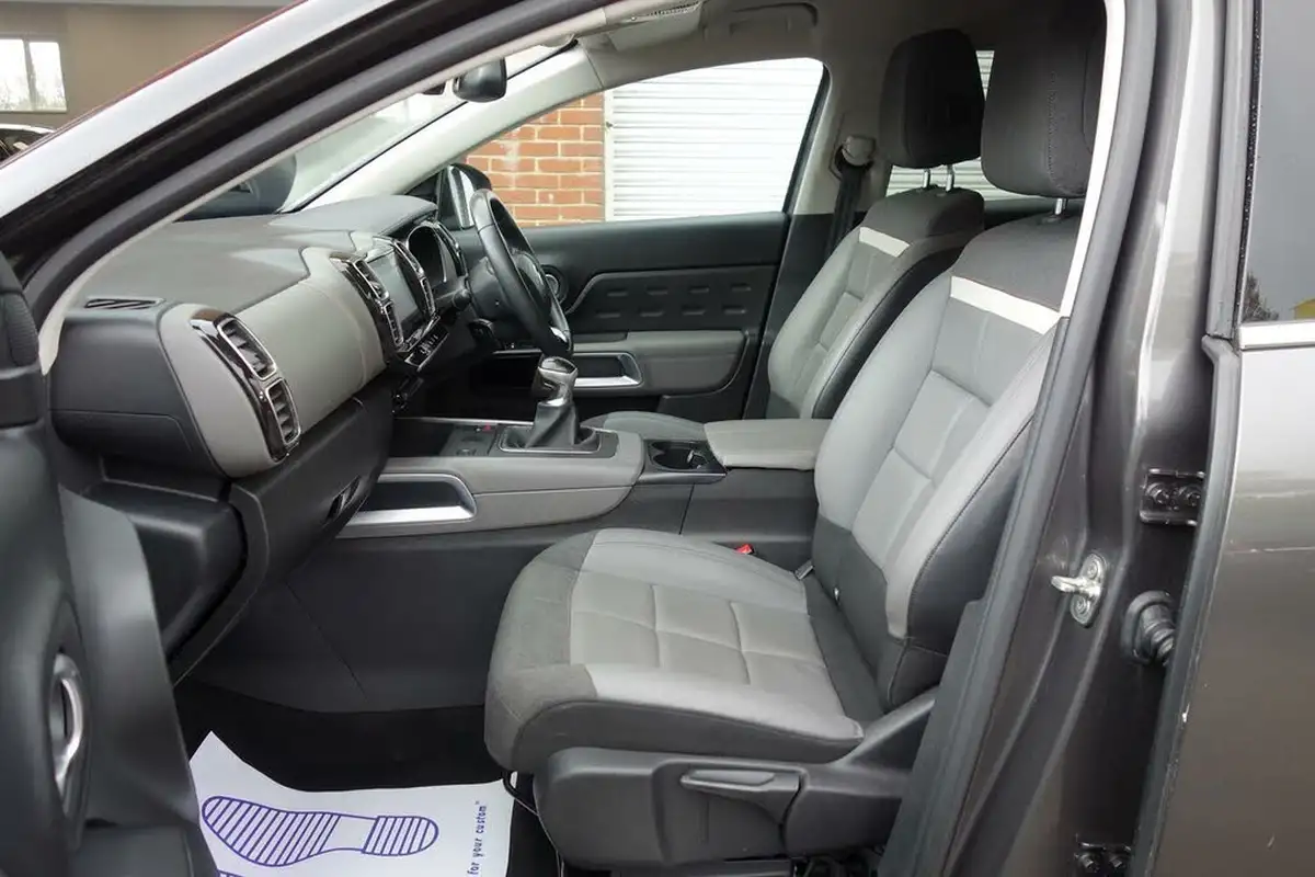 2019-citroen-c5-aircross-12-puretech-flair-big-14