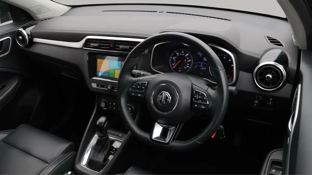 2019-mg-zs-suv-10t-gdi-exclusive-111ps-big-9