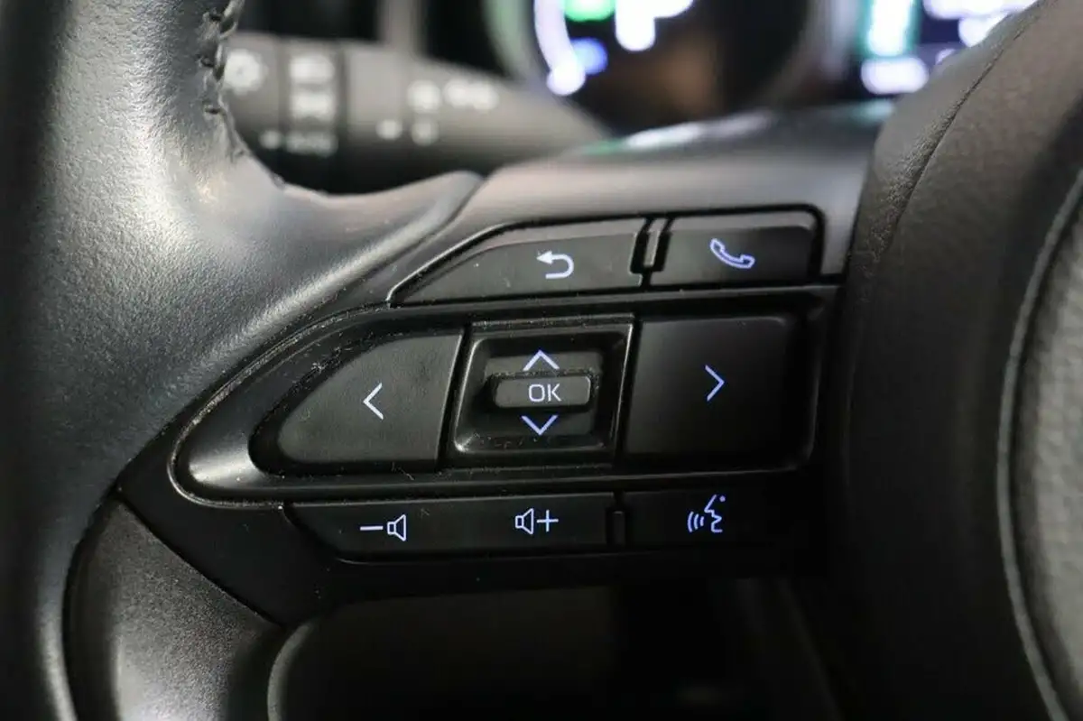 2022-toyota-yaris-cross-15-vvt-i-icon-big-23
