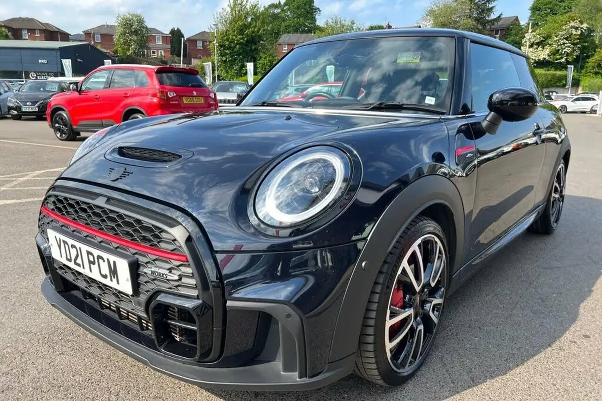 2021-mini-cooper-20-john-cooper-works-anniversary-edition-big-37