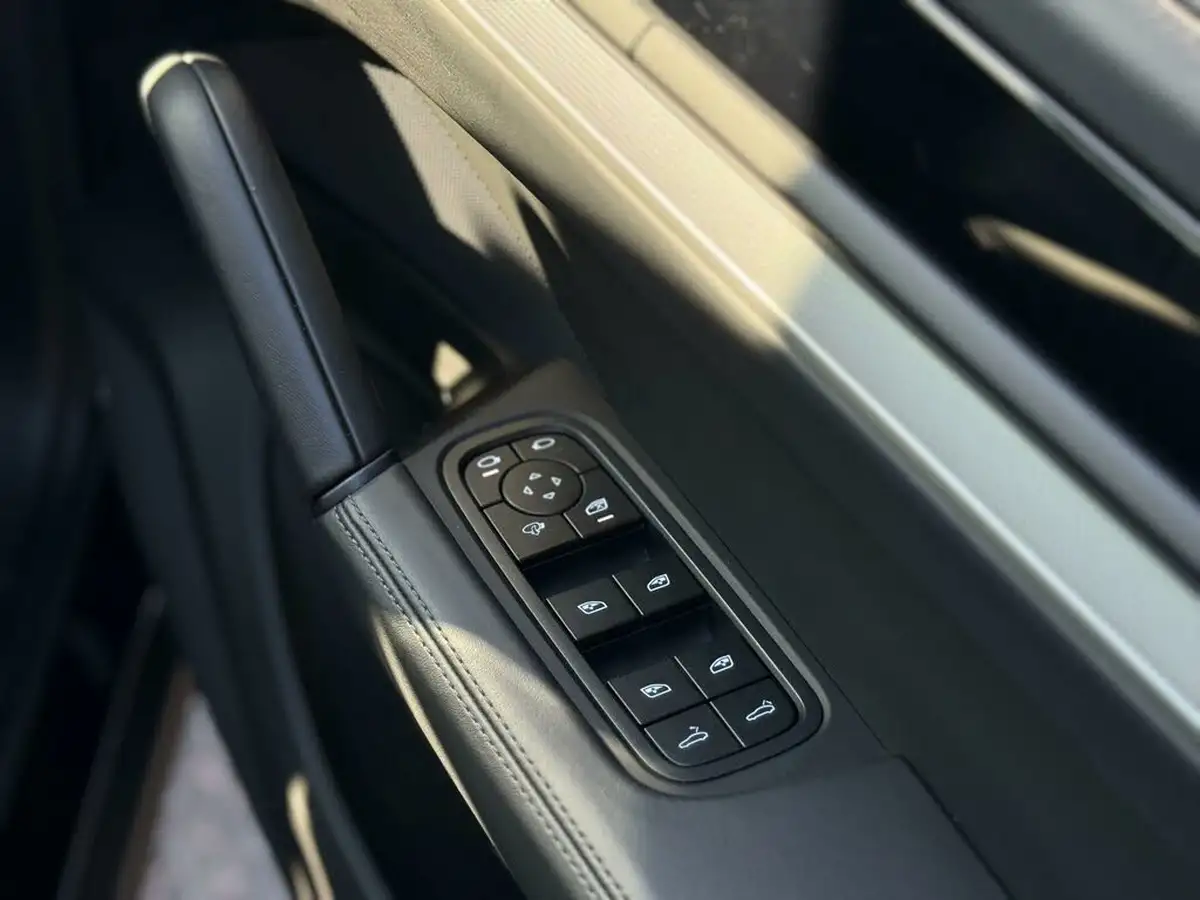 2024-porsche-cayenne-30-v6-353ps-coupe-big-32