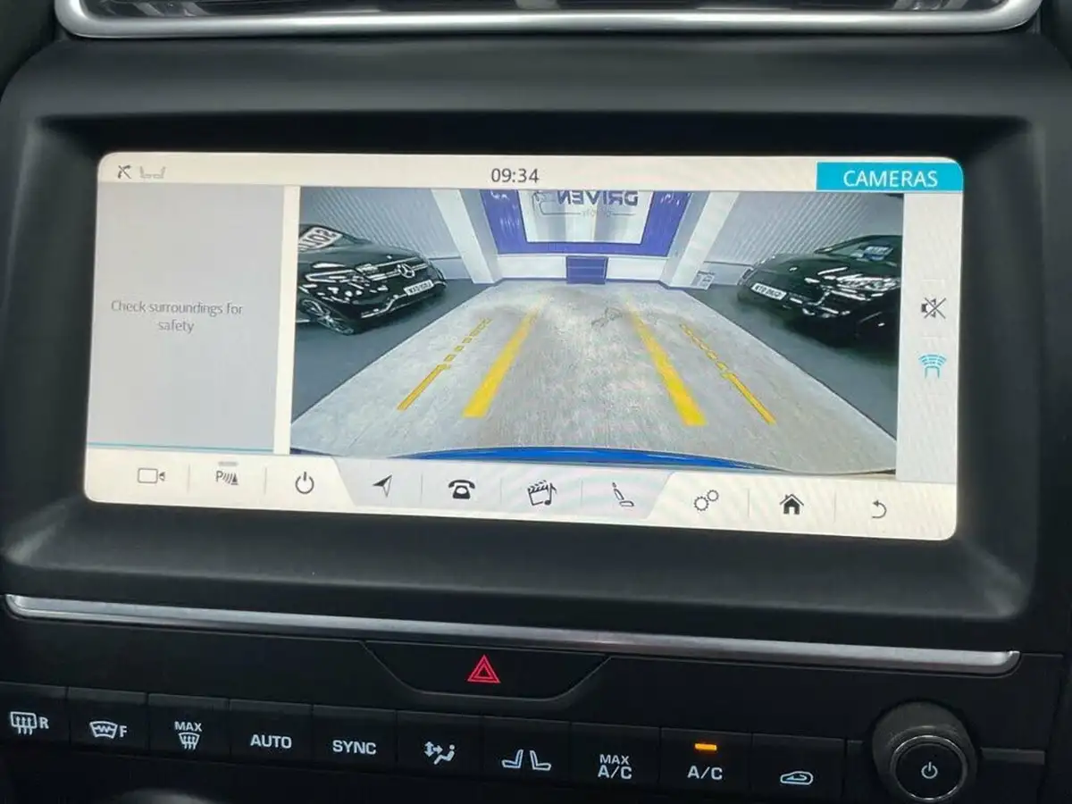 2019-jaguar-e-pace-20-i4d-r-dynamic-s-150ps-big-40