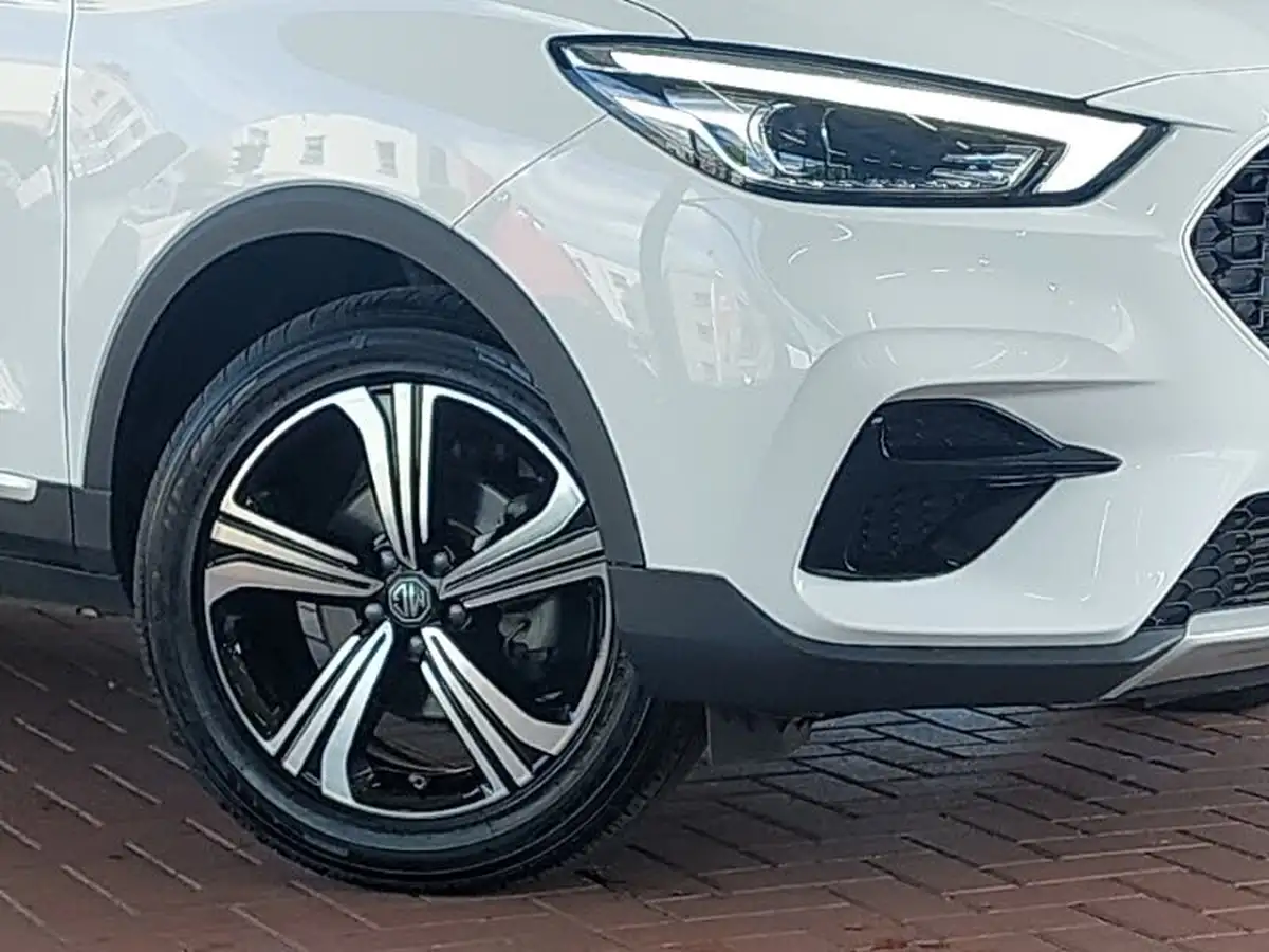 2023-mg-zs-suv-10t-gdi-excite-big-8