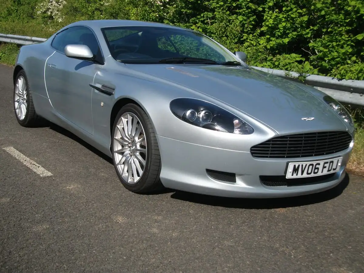2005-aston-martin-db9-59-touchtronic-big-12