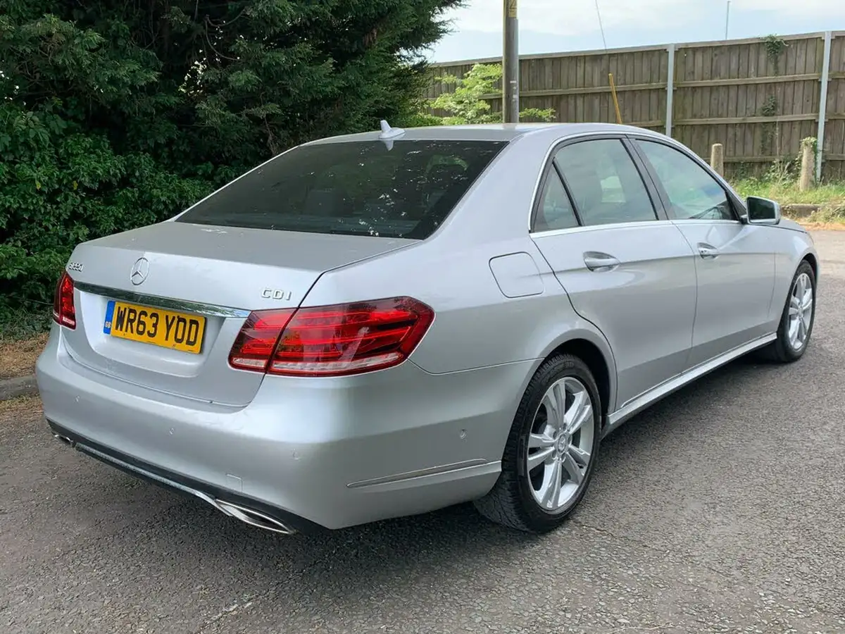 2013-mercedes-benz-e-class-21td-e220-cdi-se-21cdi-170bhp-saloon-4d-7g-tronic-plus-big-5