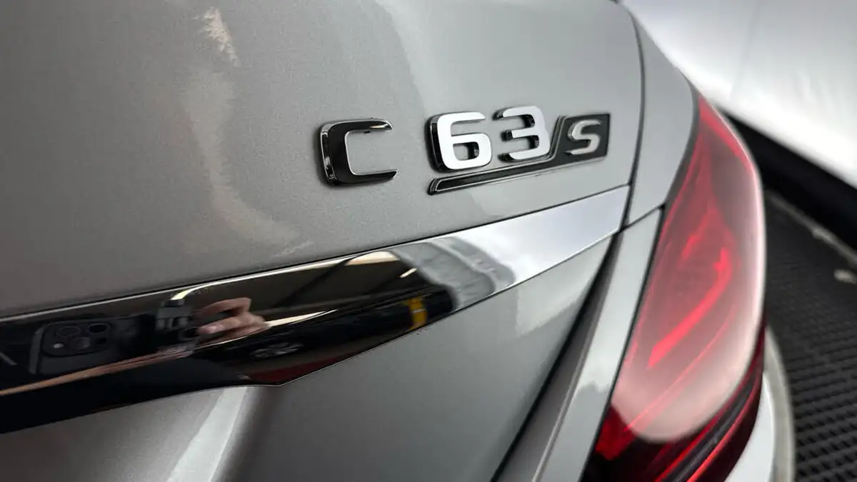 2021-mercedes-benz-c-class-big-29