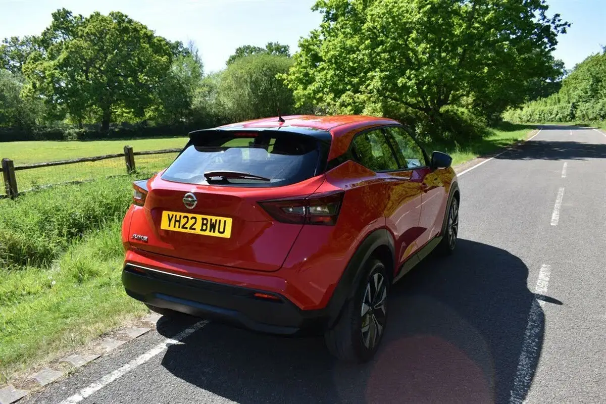 2022-nissan-juke-10-dig-t-acenta-big-6