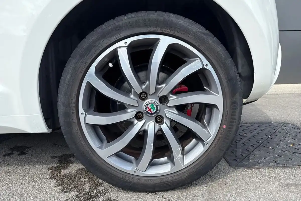2016-alfa-romeo-mito-09-super-big-11